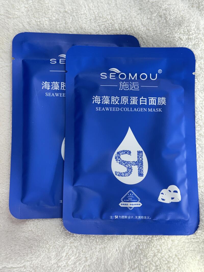 Two blue packets of SEOMOU Seaweed Collagen Mask are displayed with the product name and a stylized "SH" logo visible.