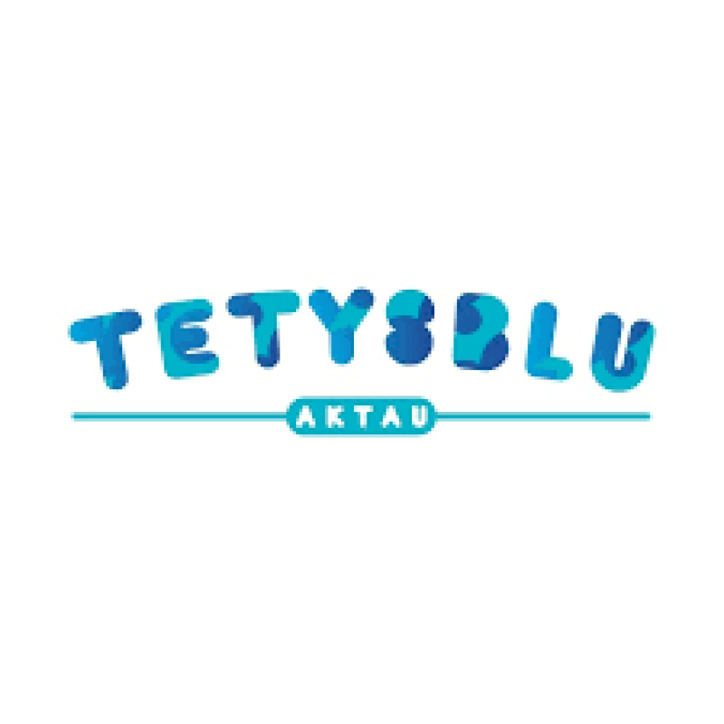 На изображении представлен логотип "TETYSBLU", выполненный стилизованными синими округлыми буквами, напоминающими пузыри, с горизонтальной линией внизу и словом "AKTAU", центрированным в закругленном прямоугольнике под линией.